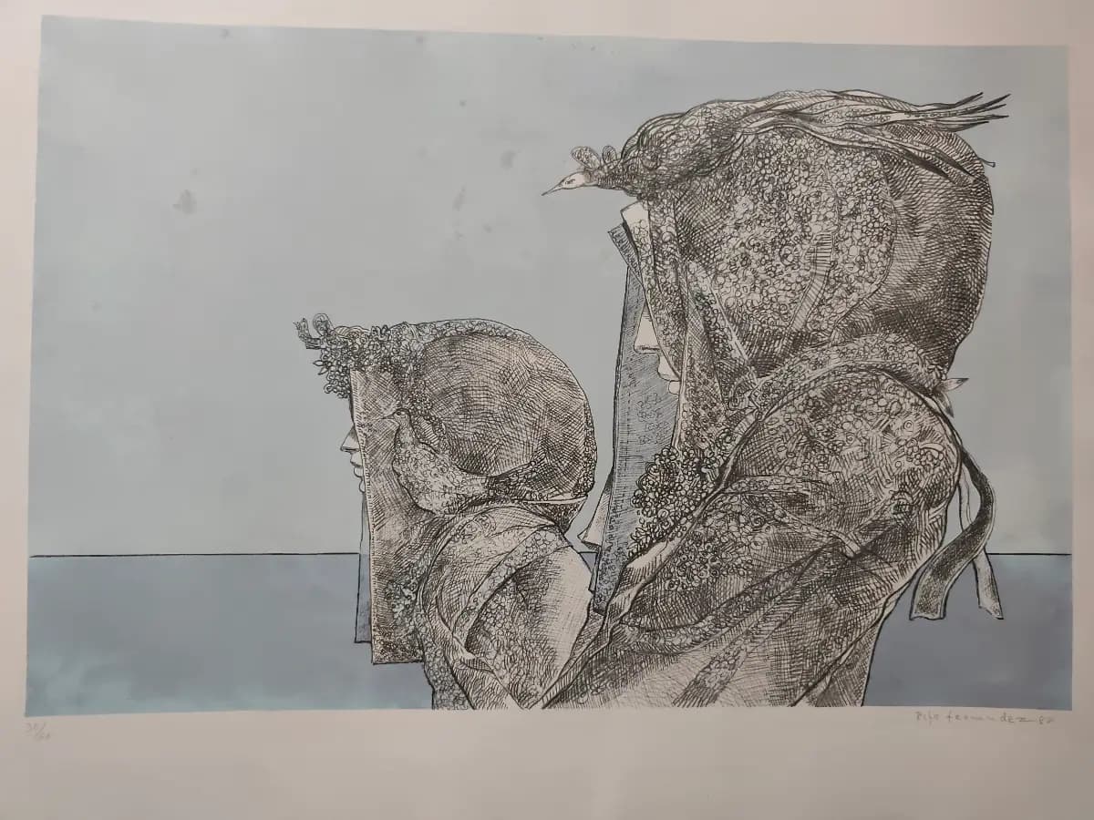 Dos mujeres en gris